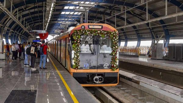 Patna Metro: आमदनी अठन्नी खर्चा रुपया! यात्रियों को तरस रही पटना मेट्रो, हर रोज 18,52,500 रुपये का नुकसान