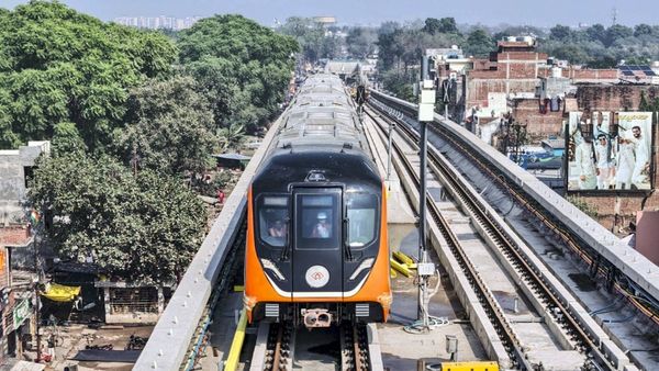 Railway Budget: रेल-मेट्रो प्रोजेक्ट्स के लिए ₹1.60 लाख करोड़ मंजूर, साउथ ब्लॉक की आखिरी बैठक में अहम फैसला