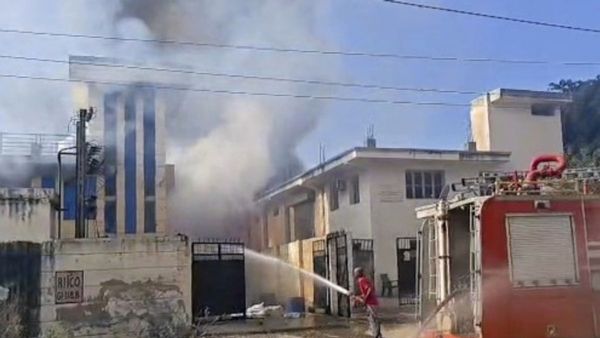 Bhiwadi Factory Fire: भिवाड़ी अग्निकांड के मृतकों के परिजनों को राजस्‍थान सरकार देगी 3-3 लाख रुपये मुआवजा