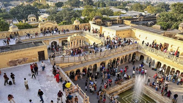 Rajasthan News Today: वैलंटाइंस डे पर पुलिस ने बढ़ाई सुरक्षा, साध्वी प्रेम बाईसा केस में भी बडी अपडेट