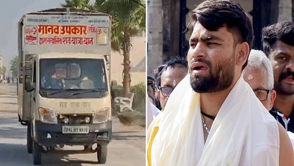 Rinku Singh के पिता का शव ले जा रही गाड़ी को अचानक किसने रोका? फिर हुआ जमकर तमाशा! सामने आया VIDEO