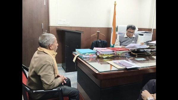 सबका सम्मान-जीवन आसान योजना के तहत गृह विभाग में जनसुनवाई, फरियादियों की समस्याएं सुनी गईं