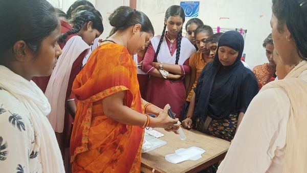 Bihar News: भोजपुर की ‘पैड वाली मुखिया’ बनीं आत्मनिर्भरता की मिसाल,