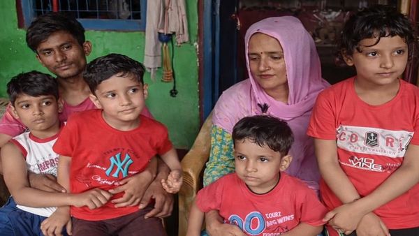 Seema Haide Kids: पाकिस्तान से आई सीमा हैदर के कितने बेटे और कितनी बेटियां, कौन सा धर्म मानते हैं बच्चे?