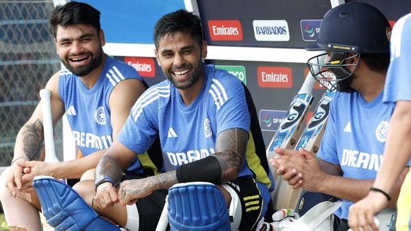 IND vs PAK: गेंद पकड़ते ही उस्मान तारिक की होगी पिटाई! कप्तान सूर्यकुमार और रिंकू सिंह का 'मास्टरप्लान' तैयार