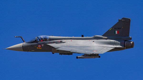 Tejas Crash: हादसा, लापरवाही या साजिश...क्यों बार-बार क्रैश हो रहा तेजस? एक्सपर्ट ने बताए कारण