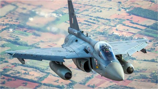 Tejas Cost: कितने का आता है एक तेजस विमान? ब्रेक फेल होने के बाद चर्चा, IAF को कितना नुकसान, क्या है इसकी ताकत