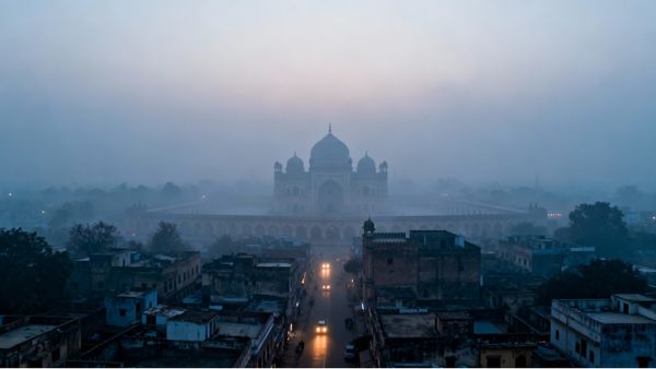 Uttar Pradesh Weather Alert: 4 फरवरी को UP के 22 जिलों में घना कोहरा!Lucknow समेत कहां बारिश-ओले का अलर्ट?