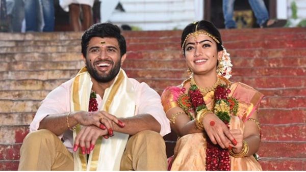Rashmika Mandanna Vijay Deverakonda बने पति-पत्नी, तेलुगू रस्म से हुई शादी, अब शाम को होगी कोडवा वेडिंग