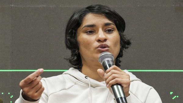 यूथ कांग्रेस के नेताओं की गिरफ्तारी पर भड़कीं Vinesh Phogat, बोलीं- 'कांग्रेस को डराना आसान नहीं'