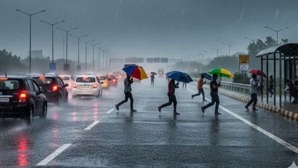 Weather Delhi-NCR: दिल्ली-नोएडा-गुरुग्राम में बदलने वाला है मौसम, IMD के इस अपडेट ने बढ़ाई टेंशन