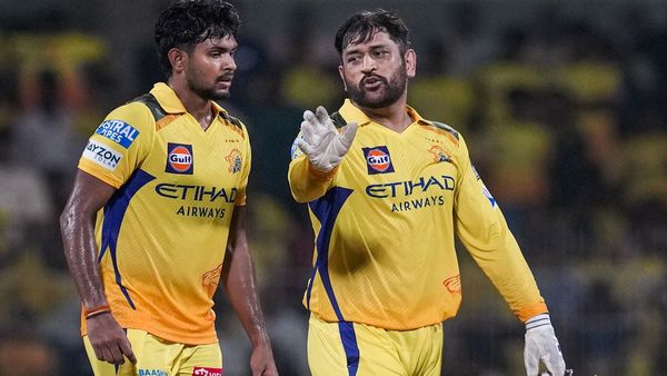 RR vs CSK: धोनी नहीं तो जीत भी नहीं? कब-कब थाला के बिना खेली है CSK? 19 सालों में ऐसा रहा है रिकॉर्ड