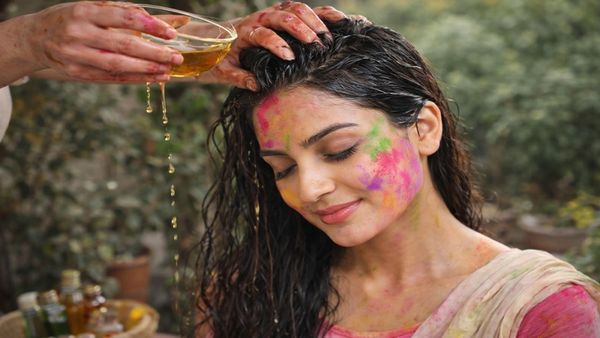 Holi 2026 Post Beauty Care: रंग छुड़ाने के बाद कैसे करें स्किन और बालों की रिकवरी? फॉलो करें ये टिप्स