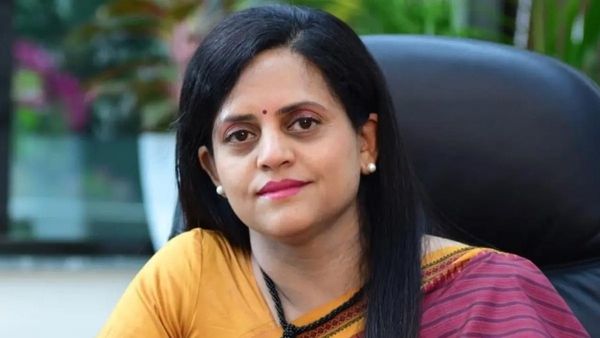 IAS Ashwini Bhide कौन हैं? बनीं BMC की पहली महिला कमिश्‍नर, संभालेंगी देश की सबसे अमीर महानगरपालिका