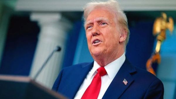 Iran Israel War: 'बेहतर होगा कि सरेंडर कर दे ईरान', ट्रंप ने ईरान को दी चेतावनी, बोले- लंबा चलेगा ऑपरेशन