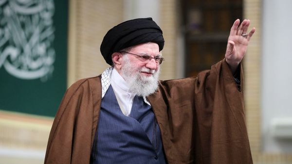 Khamenei Life Secrets: खामेनेई के जीवन के गहरे राज़, देर रात इन खास लोगों के साथ क्यों करते थे गुप्त बैठक?