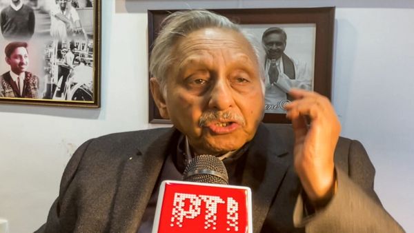 Iran Conflict पर मणिशंकर अय्यर ने साधा मोदी सरकार पर निशाना, 'पीएम ईरान पर हमले की क्यों नहीं कर रहे निंदा?'