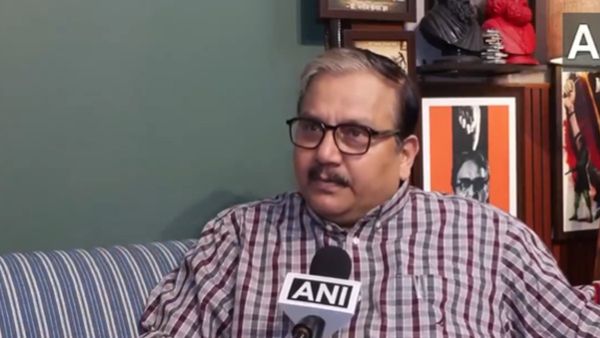 Russian Oil: 'क्या वाशिंगटन तय करेगा भारत की ऊर्जा नीति', मोदी सरकार पर भड़के मनोज झा