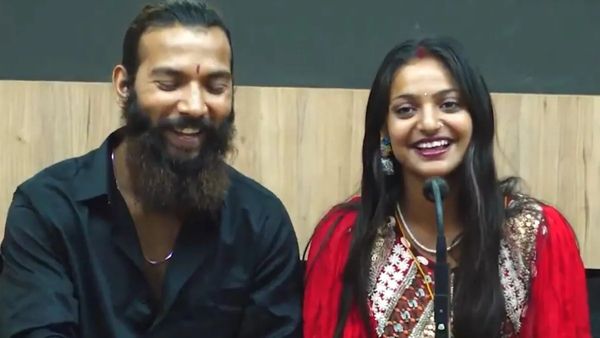 कुंभ वायरल गर्ल मोनालिसा ने मुस्लिम प्रेमी फरमान से शादी रचाई, क्‍या इस्‍लाम धर्म कबूल कर लिया है?