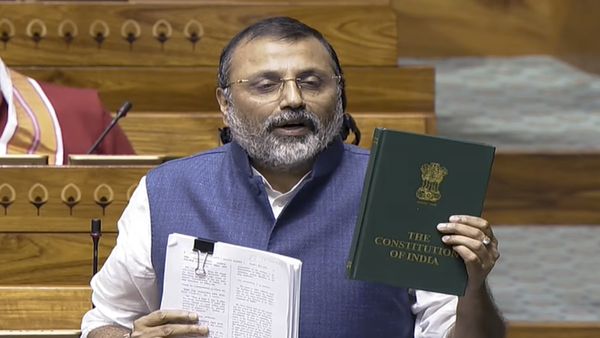 Parliament Session: राहुल गांधी पर भड़के बीजेपी सांसद निशिकांत दुबे, बताया- ‘प्रोपेगेंडा लीडर'