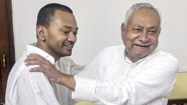 Nitish Kumar कब देंगे CM पद से इस्तीफा, सामने आई तारीख? निशांत को मिलने वाली है बड़ी जिम्मेदारी!