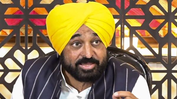 CM Mawan-Dhian Satkar Yojana: पंजाब में महिलाओं के लिए बड़ी खुशखबरी, बजट में नई आर्थिक सहायता योजना का ऐलान