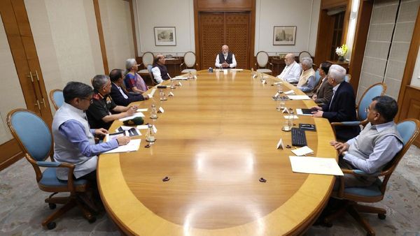 PM Modi CCS Meeting: Khamenei की मौत के बाद देर रात दिल्ली में PM Modi ने बुलाई CCS मीटिंग, क्या-क्या तय हुआ?