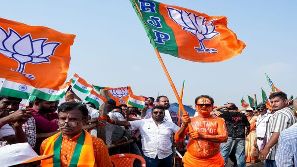 Puducherry Elections: चुनाव से पहले BJP का बड़ा दांव! अरुलमुरुगन को मिला टिकट, क्या होगा इसका असर?