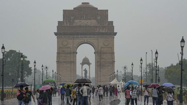 Weather Delhi NCR: दिल्ली-एनसीआर में 6 साल का रिकॉर्ड टूटा! बारिश के बाद IMD के एक और अलर्ट ने बढ़ाई टेंशन