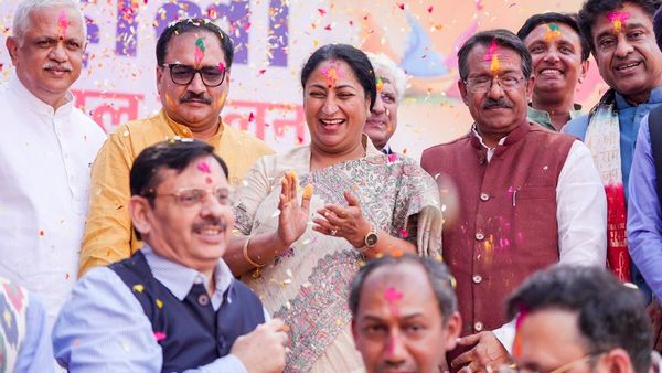 Delhi Holi News: होली के रंगों में ‘विकसित दिल्ली' का विजन! CM रेखा गुप्ता ने दिया बड़ा संदेश