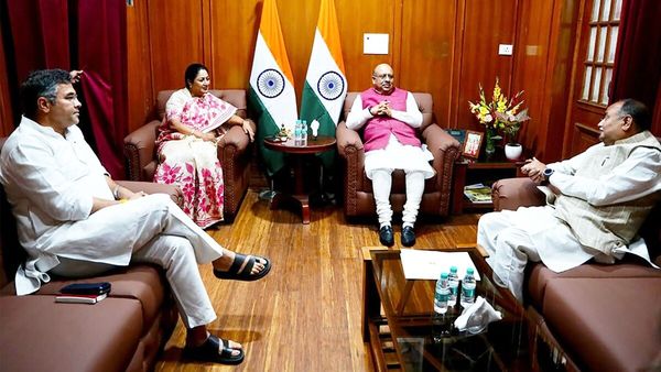 दिल्ली में बड़ा सियासी मंथन! CM रेखा गुप्ता ने स्पीकर विजेंद्र गुप्ता से की मुलाकात, बजट को लेकर बनी खास रणनीत