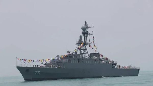 Iris Dena US Submarine Attack: श्रीलंका तट पर बड़ा हादसा! भारत से लौटते ईरानी युद्धपोत पर 80 मौतें, 150 लापता