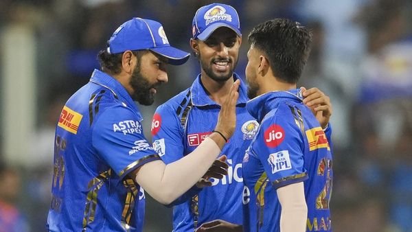 MI vs CSK: चेन्नई में अचानक हुई खतरनाक खिलाड़ी की एंट्री, मुंबई के लिए खेल चुका स्टार अब CSK में मचाएगा धमाल