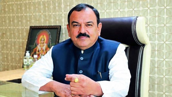 Ashok Kharat Case: अशोक खरात की बेटी से SIT ने की पूछताछ, दो महिला पुलिस अधिकारियों पर भी शक