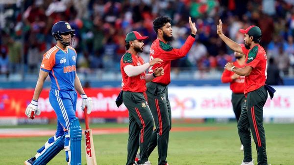 वर्ल्ड कप विवाद को भूल दोस्ती का हाथ! क्या टीम इंडिया करेगी बांग्लादेश का दौरा? BCCI के सामने गिड़गिड़ाया पड़ोसी