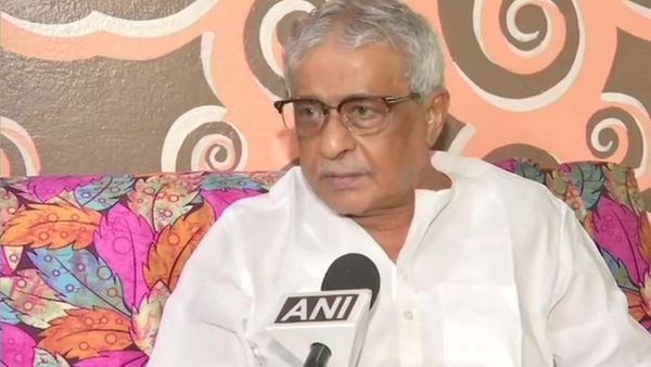 Bengal Election: 'TMC में रहकर पाप किया, अब प्रायश्चित', बेटे दिब्येंदु के लिए घुटनों पर बैठे शिशर अधिकारी