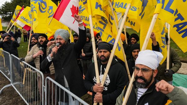 Canada: 'देश छोड़ना पड़ सकता है', खालिस्तानियों पर चलेगा कार्ने सरकार का हंटर! 30 हजार लोगों को नोटिस