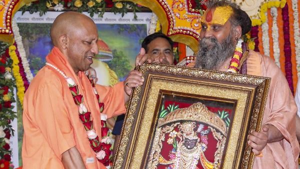 Mathura CM Yogi Visit: 'भगवान राम भारत के शाश्वत राजा'- CM योगी का बड़ा बयान, सनातन एकता पर दिया जोर