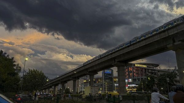 Weather Delhi NCR: दिल्ली-एनसीआर वाले सावधान! अगले 3 घंटे में पलटने वाला है मौसम, IMD ने जारी किया अलर्ट