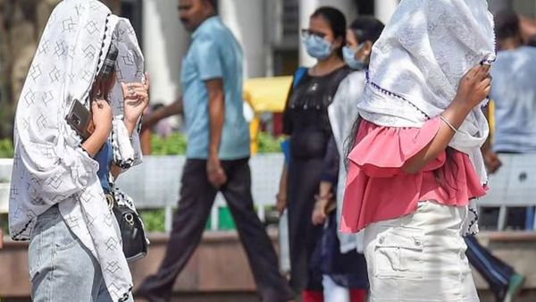 Delhi Weather Alert: बारिश के बाद अब ‘आग उगलेगा’ आसमान! 6 दिन तक 40+ तापमान, उड़ानों पर असर, IMD अलर्ट