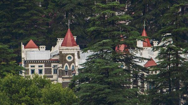 नाबालिगों के रिश्तों पर फैसला सोच समंझकर लें: उत्तराखंड उच्च न्यायालय 