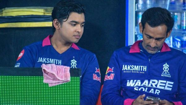 फोन इस्तेमाल करने पर राजस्थान रॉयल्स का अजीब जवाब, BCCI के नोटिस के बाद कहा- मैनेजर के फेफड़े खराब