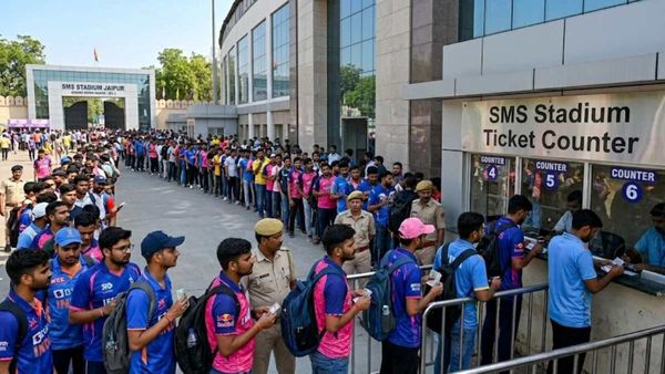 IPL 2026: जयपुर में मिलने लगे काउंटर टिकट, किन गेट्स पर जाकर ले सकते हैं राजस्थान रॉयल्स के टिकट