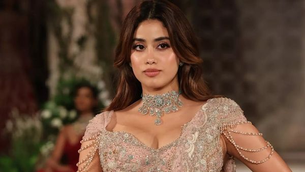 15 की उम्र में Janhvi Kapoor संग हुई थी भयावह घटना, Photos देख श्रीदेवी की बेटी का दिल दहला, क्या हुआ था?