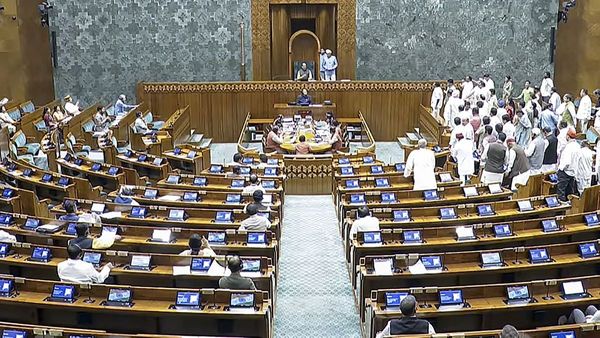 लोकसभा सीटों के परिसीमन पर क्यों है विवाद? किसे होगा फायदा, किसकी घटेगी हिस्सेदारी, कांग्रेस ने उठाए सवाल