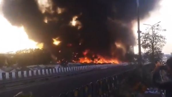 Lucknow Cylinder Blast: लखनऊ में दनादन फटे 30 सिलेंडर, 50 झोपड़ियां खाक! 4 बच्चों की जलकर मौत?