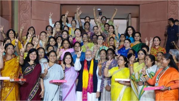 Nari Shakti Vandan: सरकार का 'मास्टरस्ट्रोक' है महिला आरक्षण? खड़गे का मोदी को पत्र, नारी शक्ति वंदन क्या है?