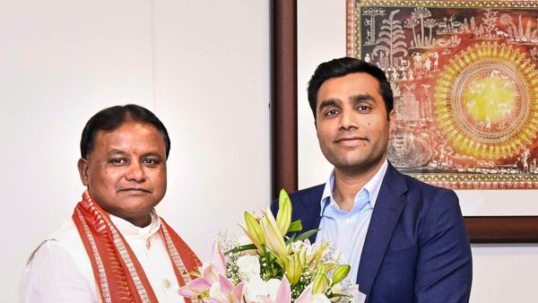 Odisha में Adani का मेगा दांव! ₹33,000 करोड़ निवेश से डेटा सेंटर, पावर प्लांट और हजारों नौकरियों का ऐलान