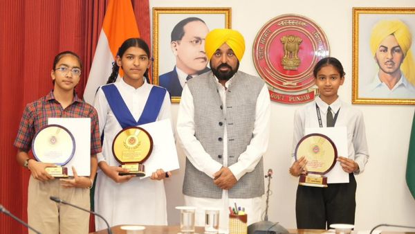 पंजाब में 8वीं की बोर्ड परीक्षा में ईंट भट्ठे पर काम करने वाले की बेटी ने किया टॉप, केजरीवाल ने जमकर की तारीफ