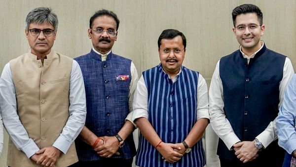 Anti-Defection Law: क्या है दलबदल कानून? राघव चड्ढा समेत 7 MP के इस्तीफे के बाद क्या जाएगी सांसदी? जानिए नियम